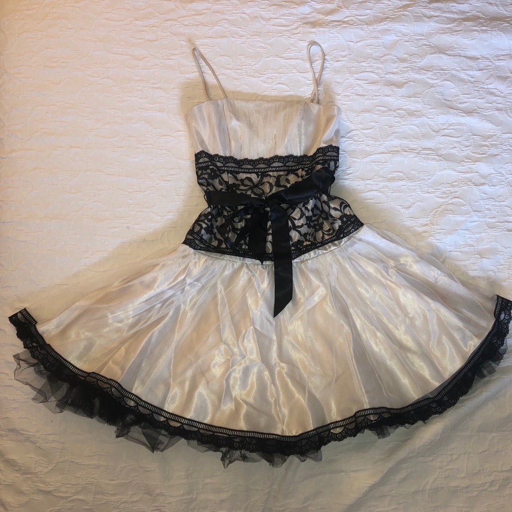 Jeasica McClintock black and cream lace dress